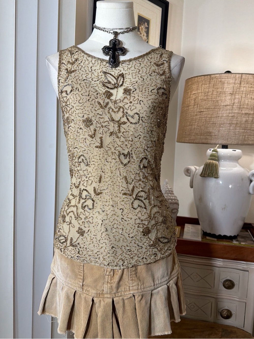 Y2K Newport News Cream Silk Beaded Sleeveless Tank Top